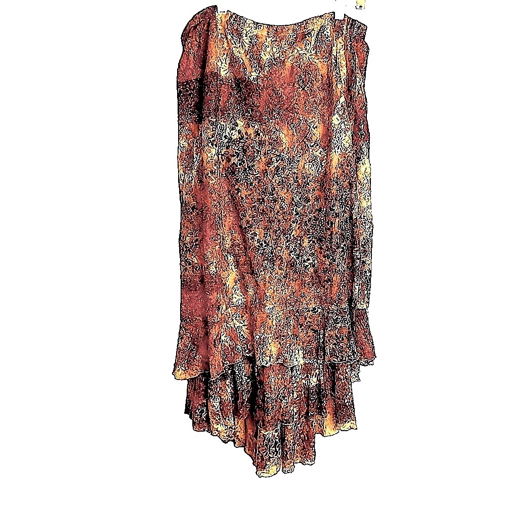 CHICOS Lace skirt tiered EUC Lining 100% silk. Lace is Nylon Animal print